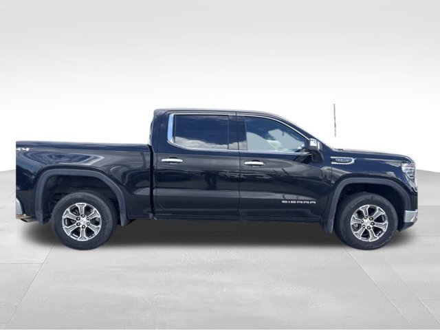 Used 2025 GMC Sierra 1500 SLT AWD/4WD image 4