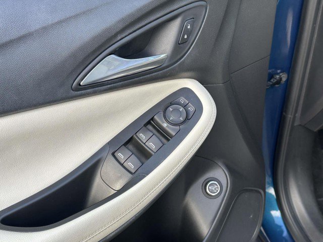 Used 2020 Buick Encore GX Select image 16