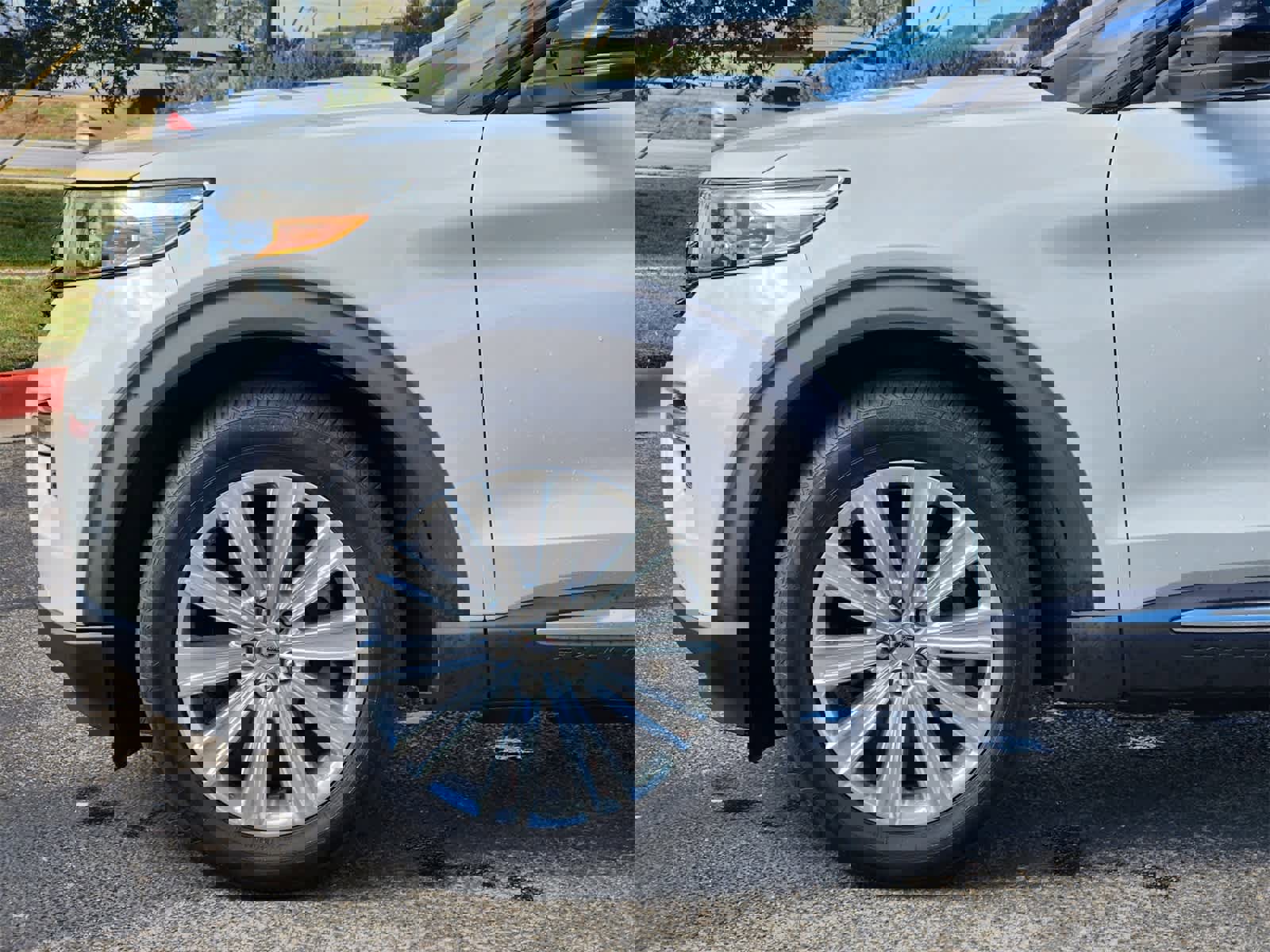 Used 2020 Ford Explorer Limited image 8