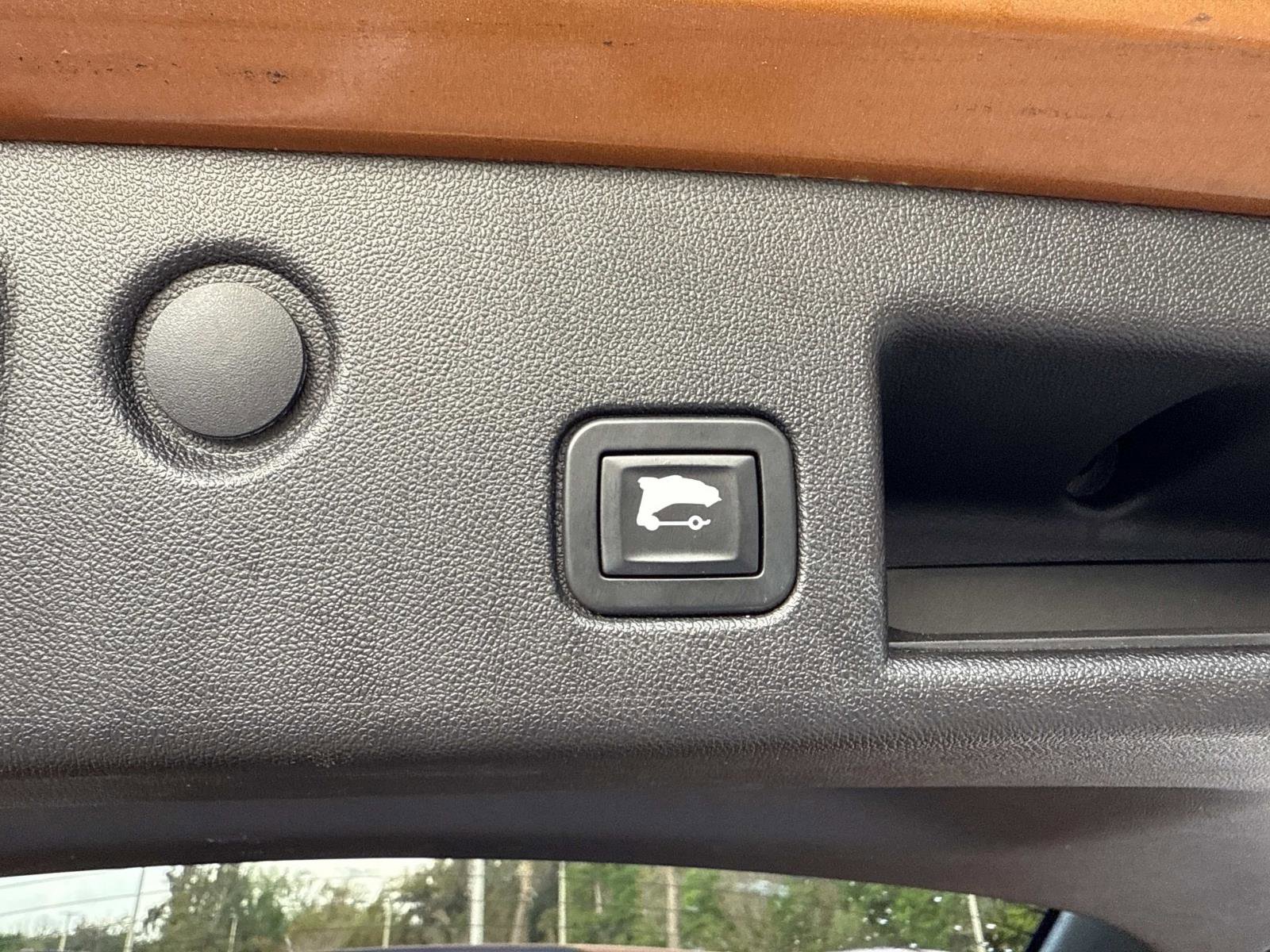 Used 2018 Chevrolet Equinox LT image 33