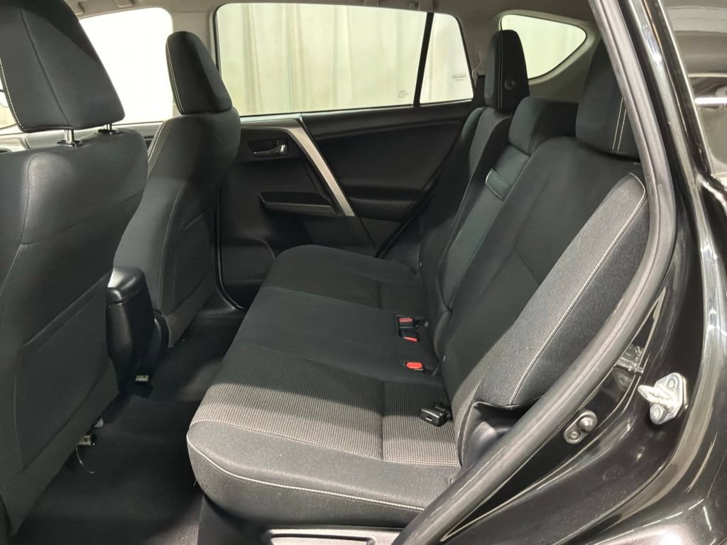 Used 2016 Toyota RAV4 XLE AWD/4WD image 23
