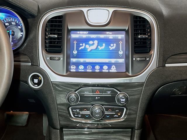 Used 2022 Chrysler 300 Touring w/ Sport Appearance Package image 12