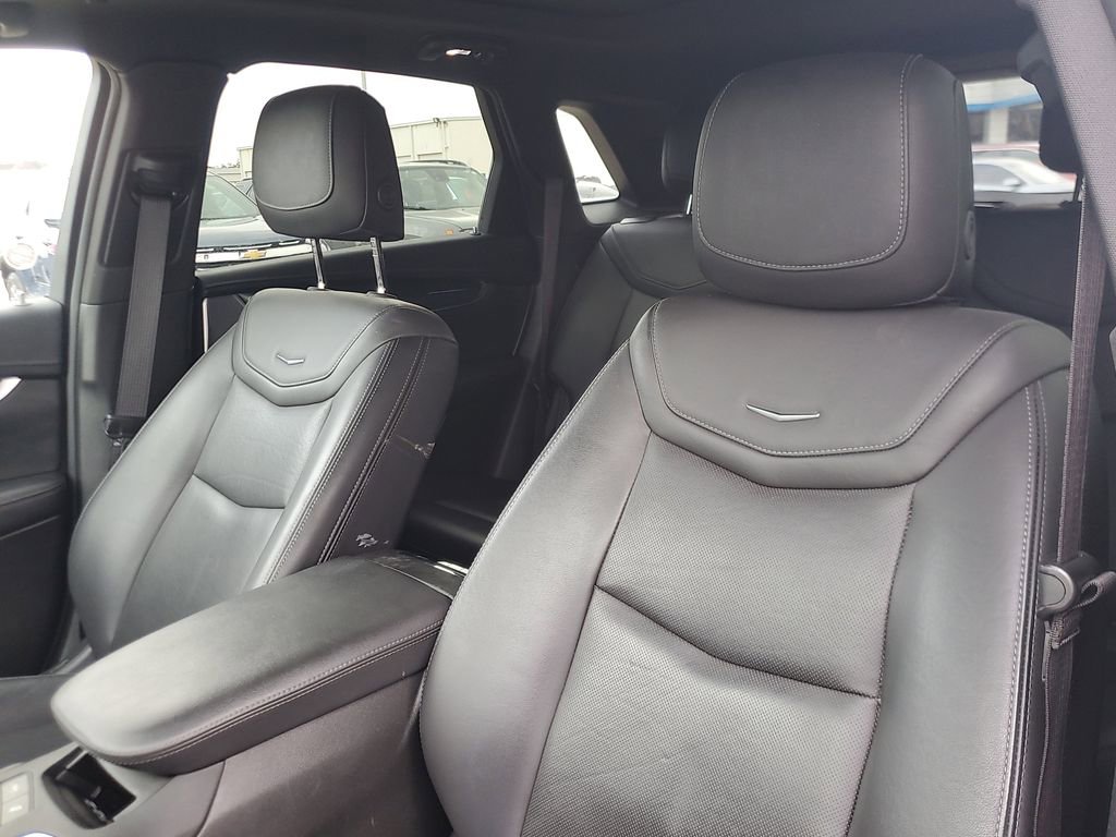Used 2024 Cadillac XT5 Premium Luxury image 13