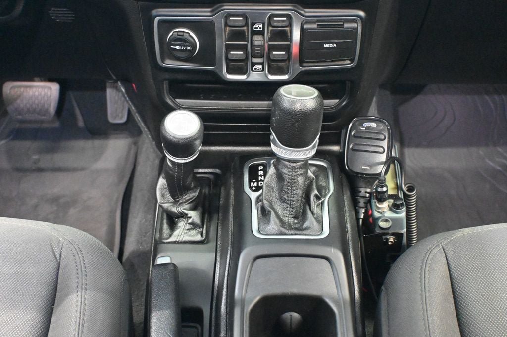 Used 2023 Jeep Gladiator Sport AWD/4WD image 20