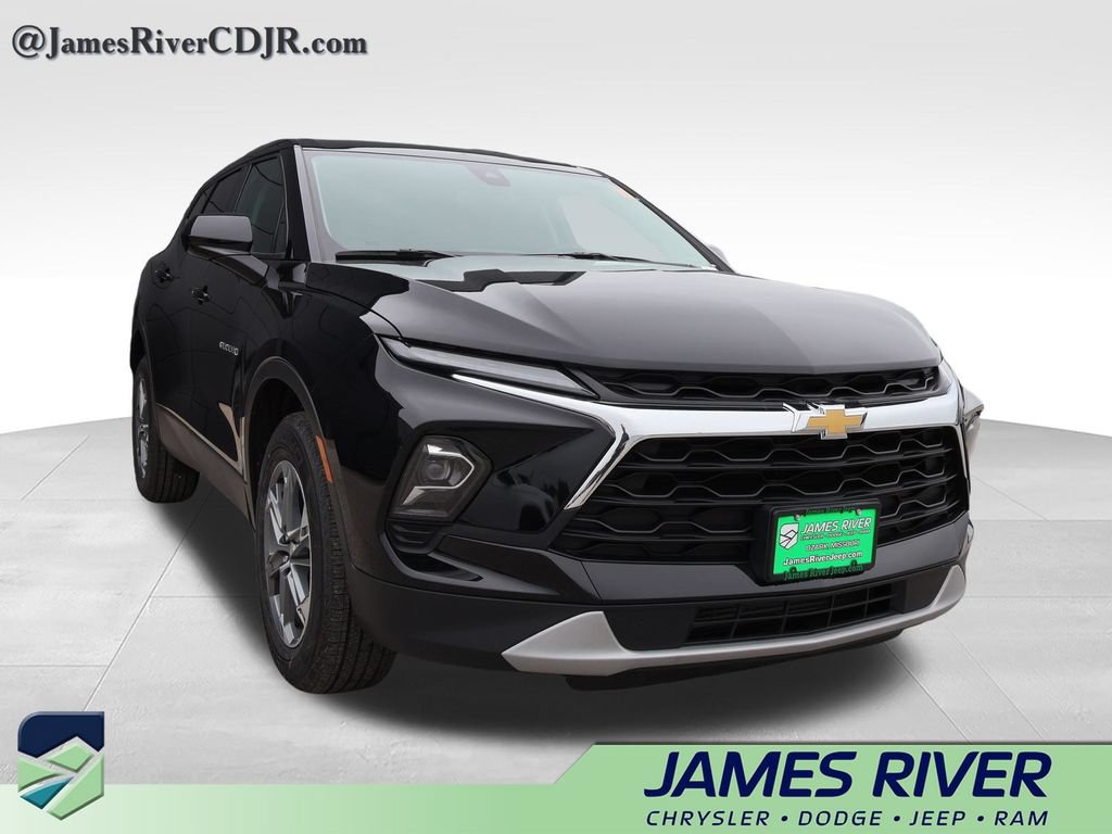 Used 2025 Chevrolet Blazer LT AWD/4WD image 6