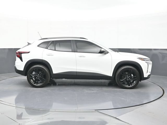 New 2026 Chevrolet Trax ACTIV w/ Sunroof Package FWD image 12