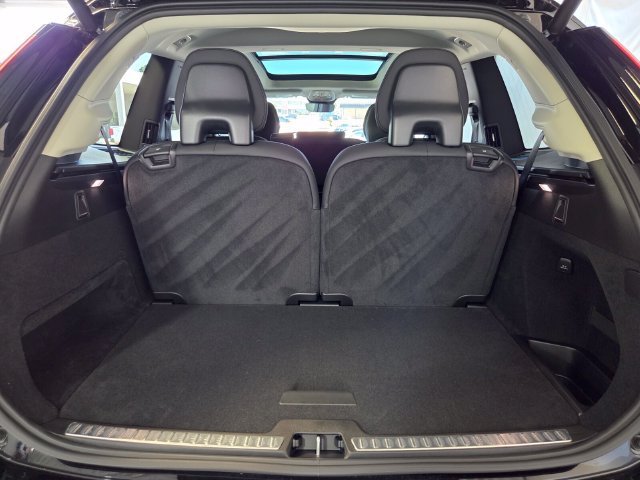 New 2026 Volvo XC90 B5 Core AWD/4WD image 18