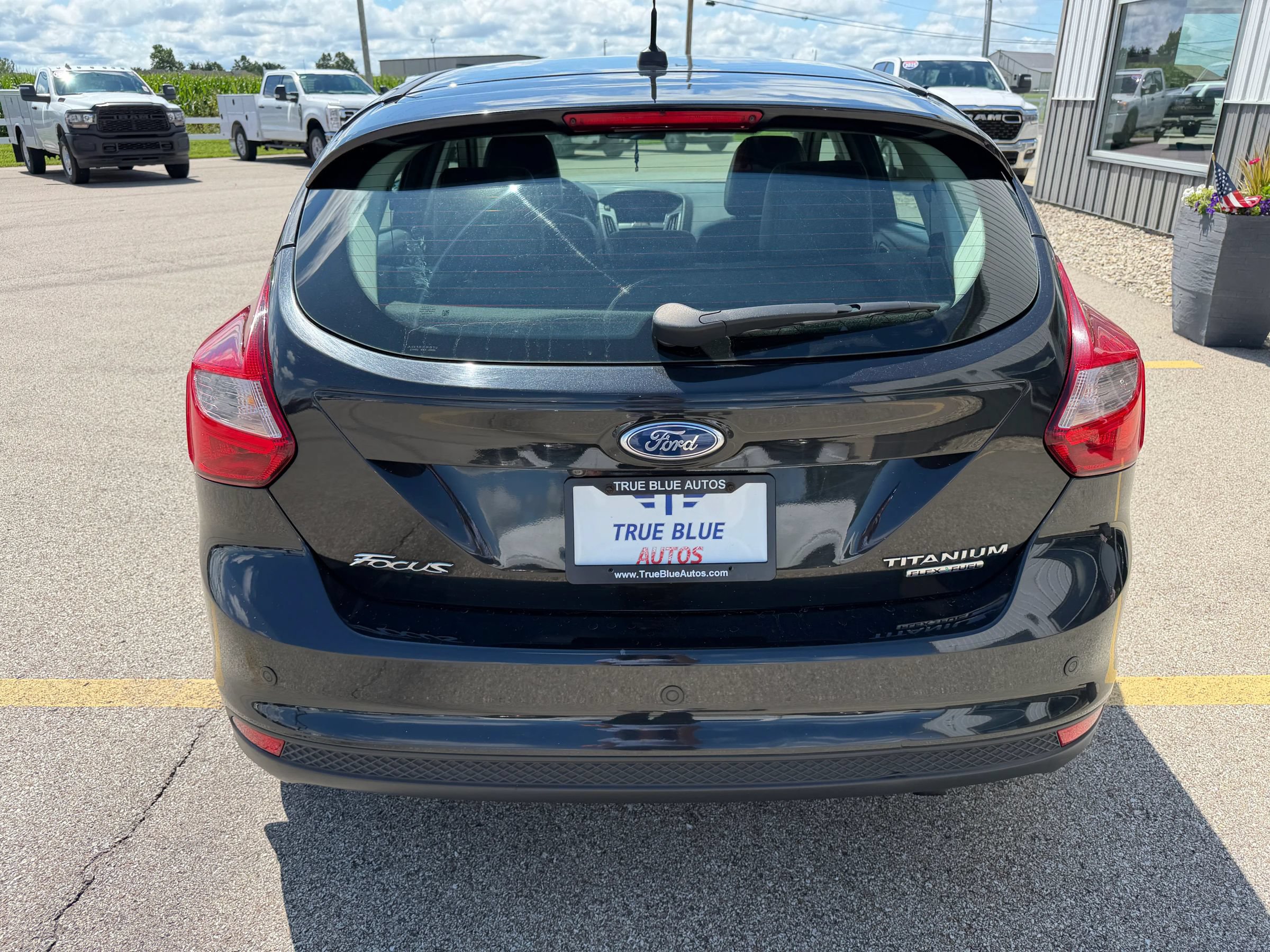 Used 2014 Ford Focus Titanium FWD image 3