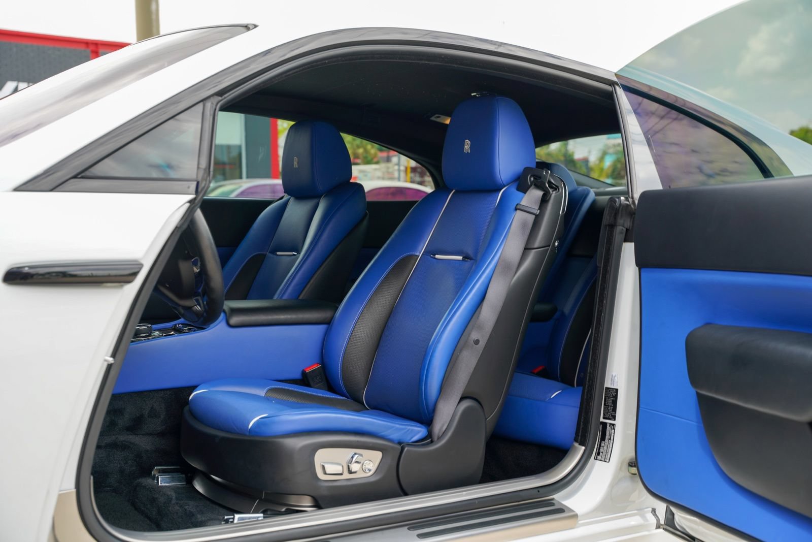 Used 2019 Rolls-Royce Wraith RWD image 19