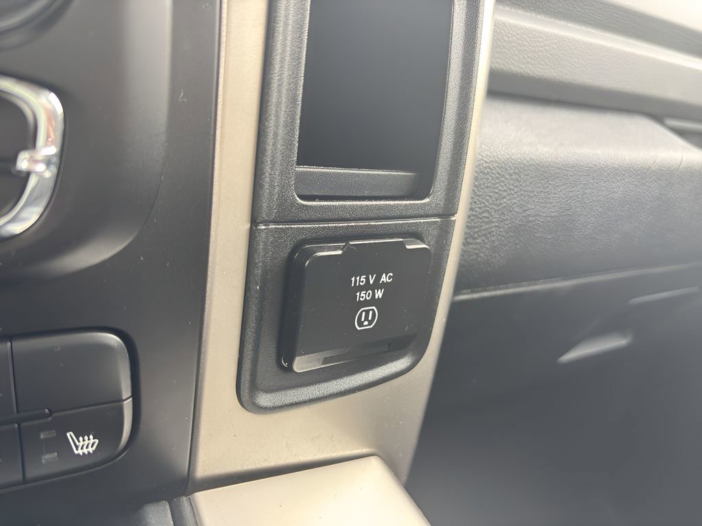 Used 2016 RAM 1500 Outdoorsman image 28