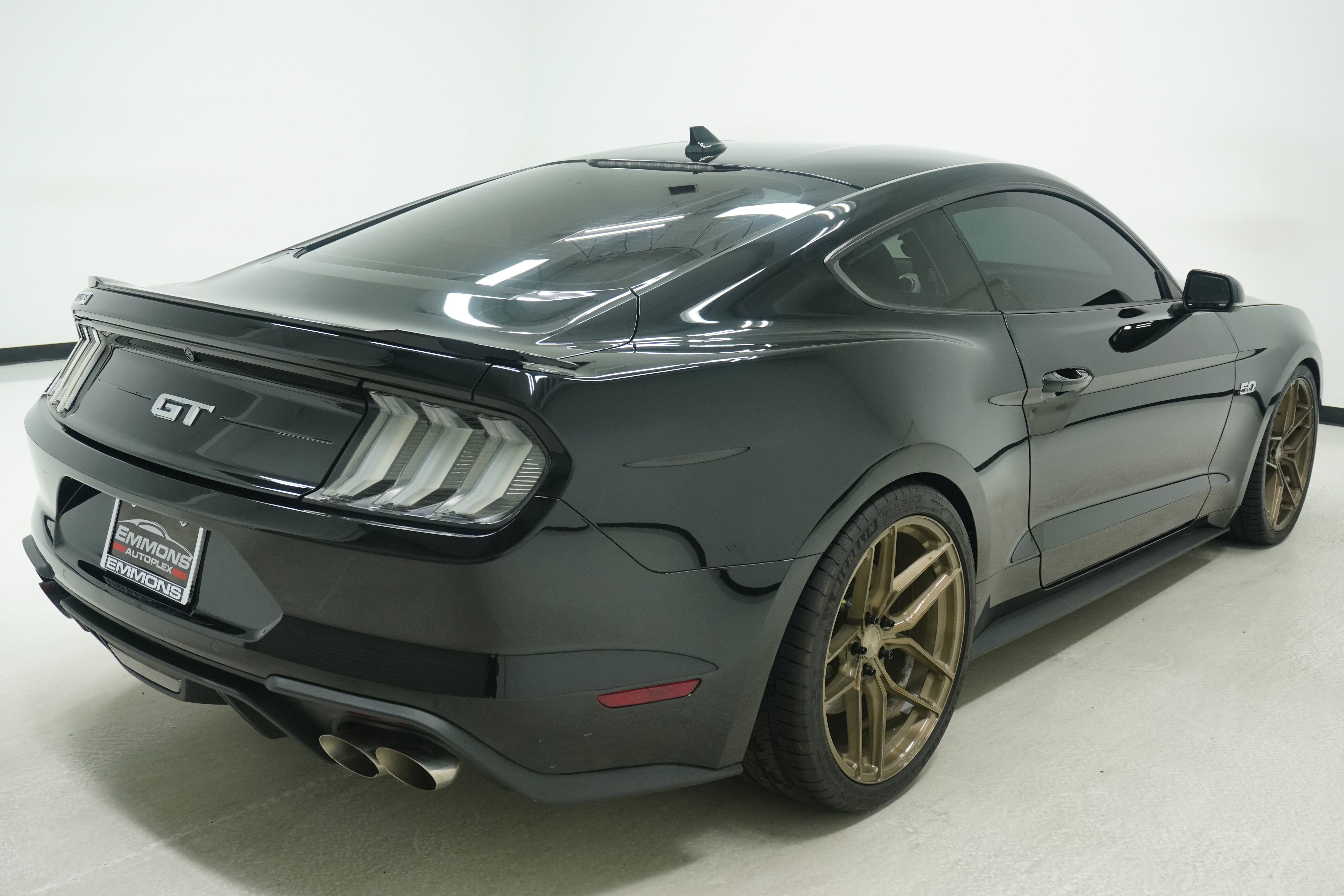 Used 2022 Ford Mustang GT Premium w/ Equipment Group 401A RWD image 4