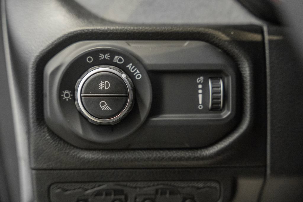 New 2025 Jeep Gladiator Sport image 36