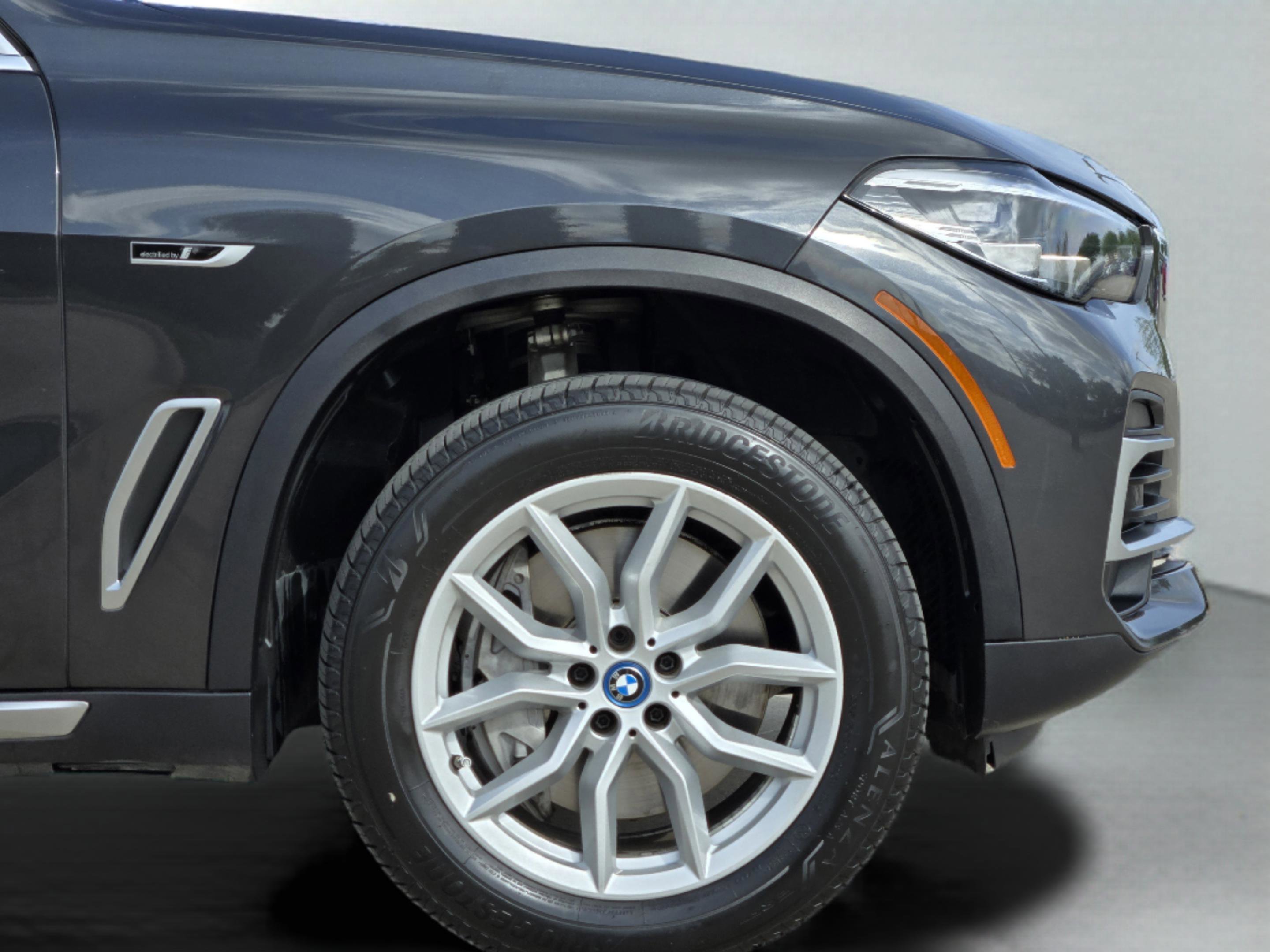 Used 2023 BMW X5 xDrive45e image 34