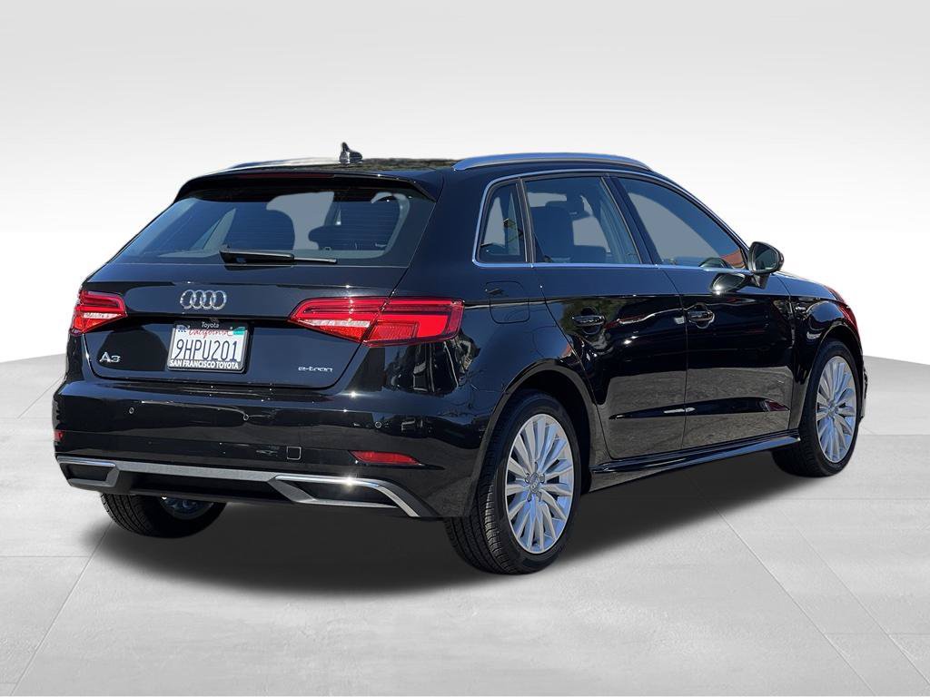 Used 2017 Audi A3 e-tron Prestige FWD image 5