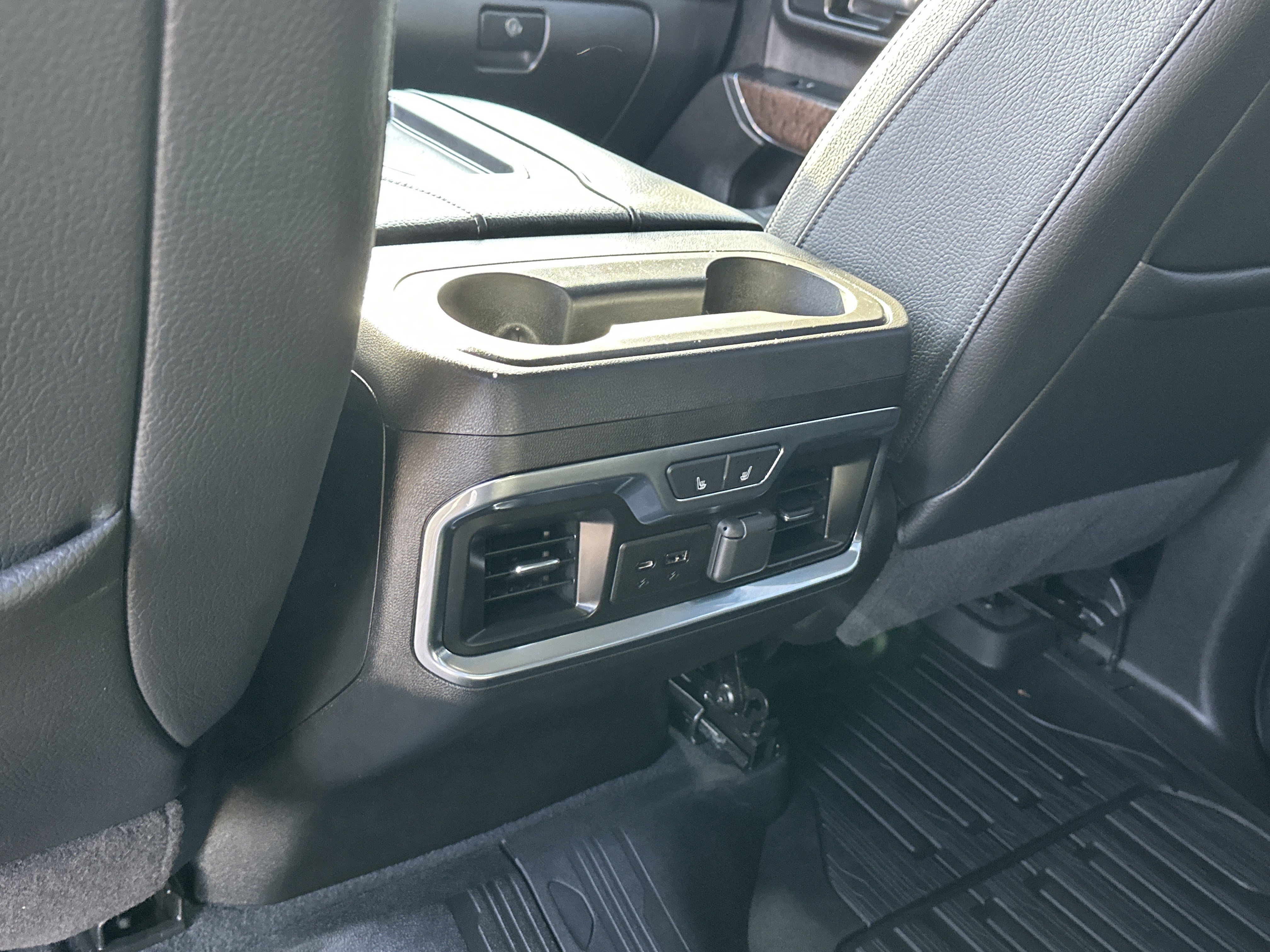 Used 2021 GMC Sierra 2500 Denali w/ Denali Ultimate Package image 13