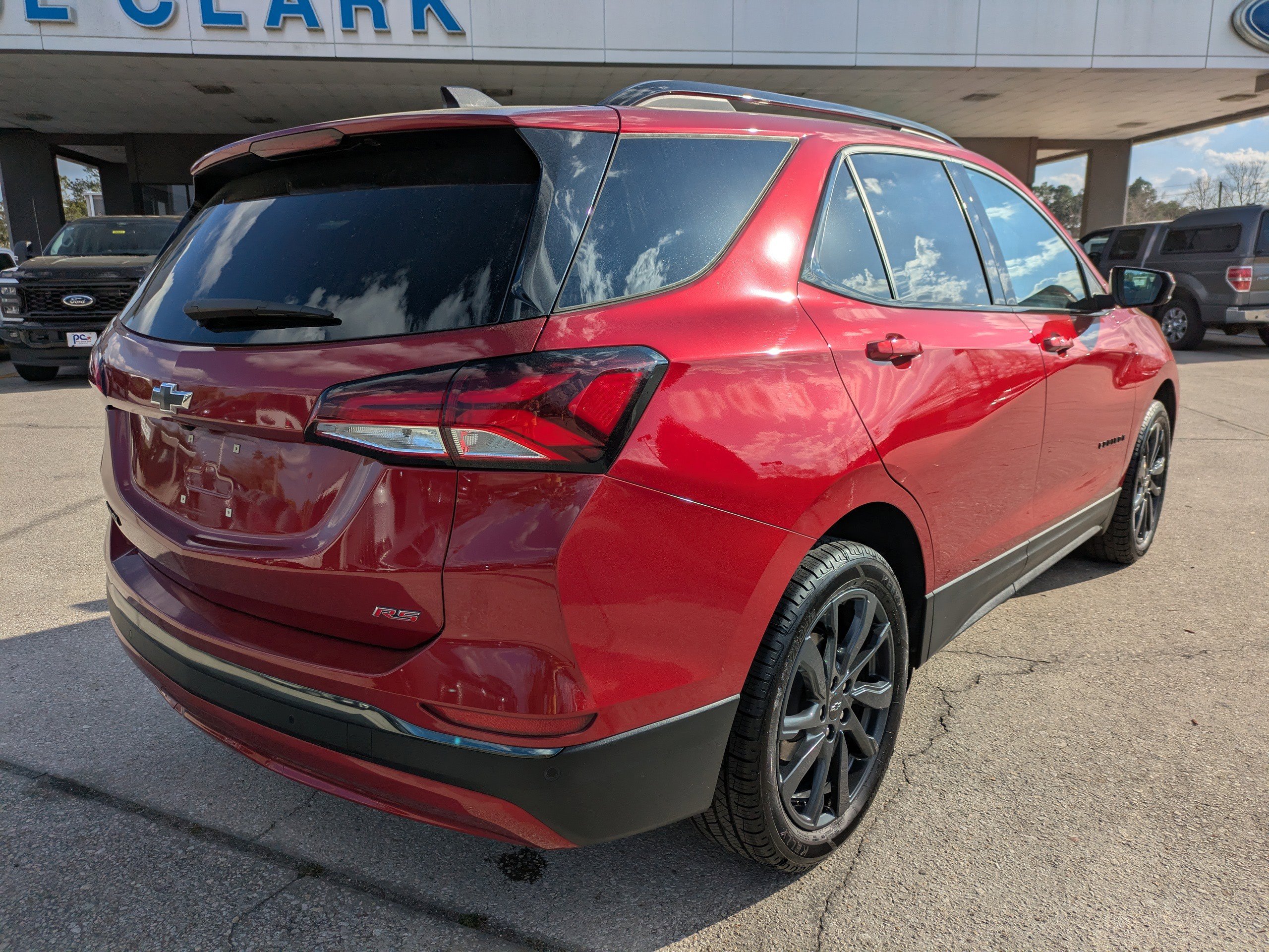 Used 2022 Chevrolet Equinox RS image 4