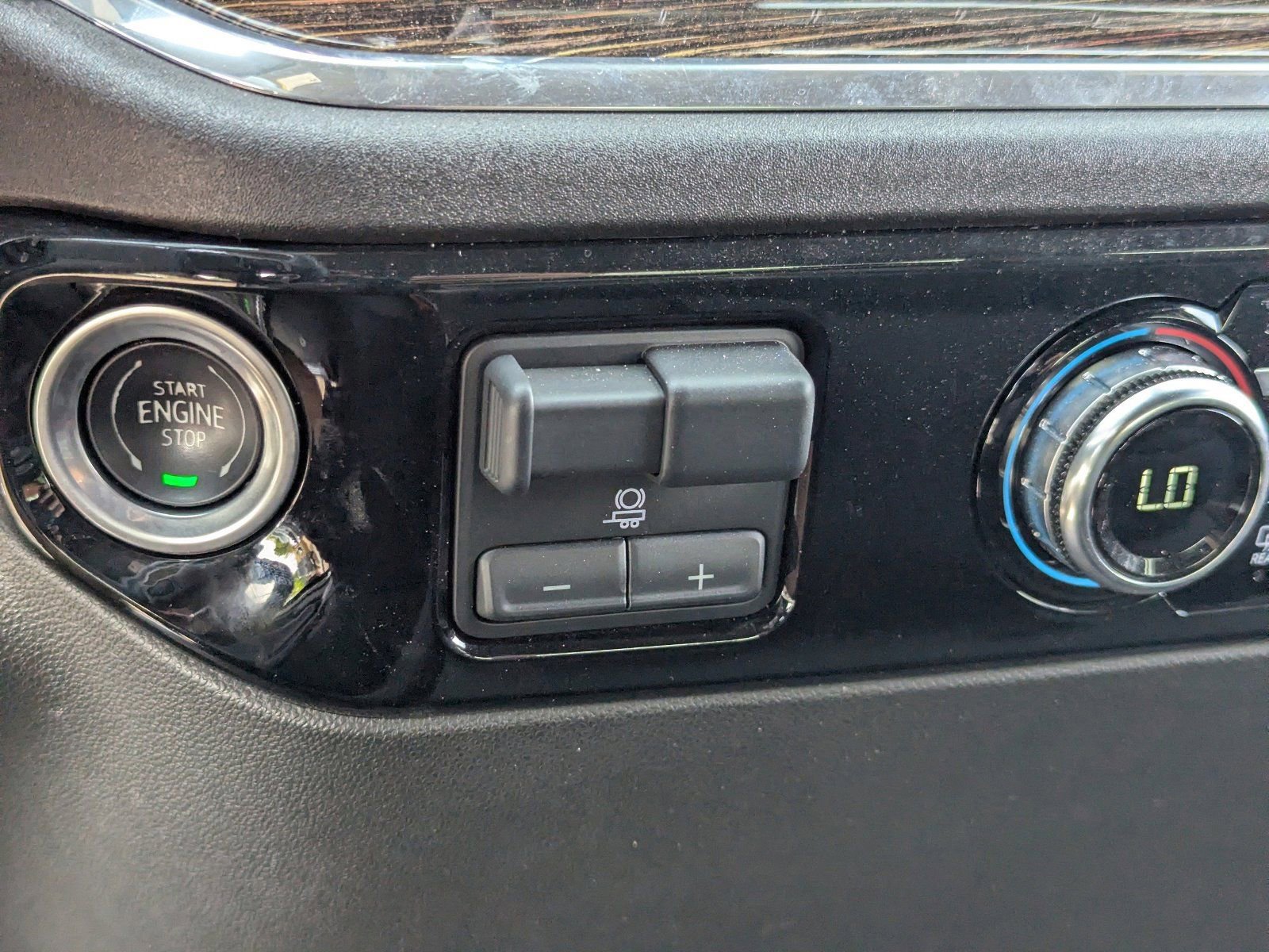 Used 2025 GMC Sierra 2500 SLE image 30