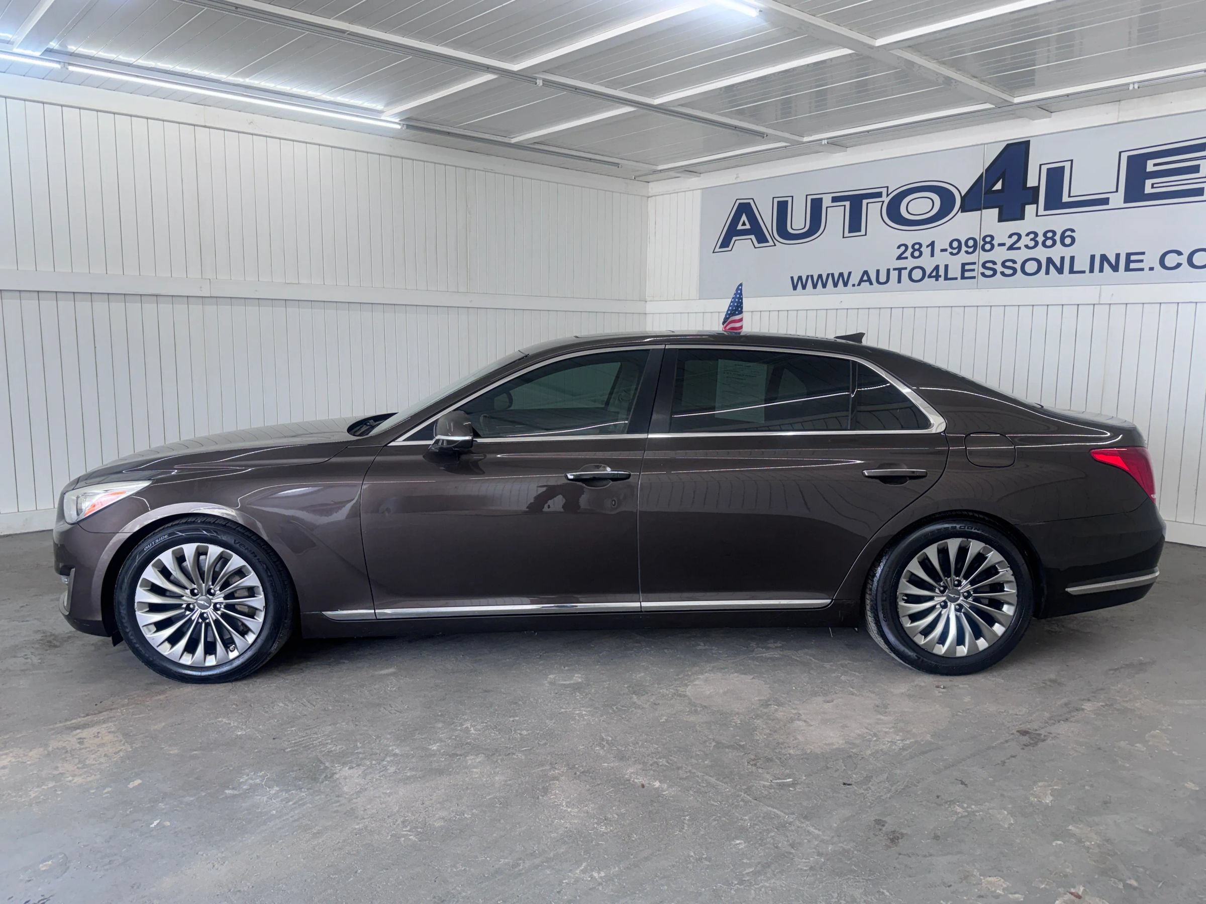 Used 2017 Genesis G90 3.3T Premium RWD image 8