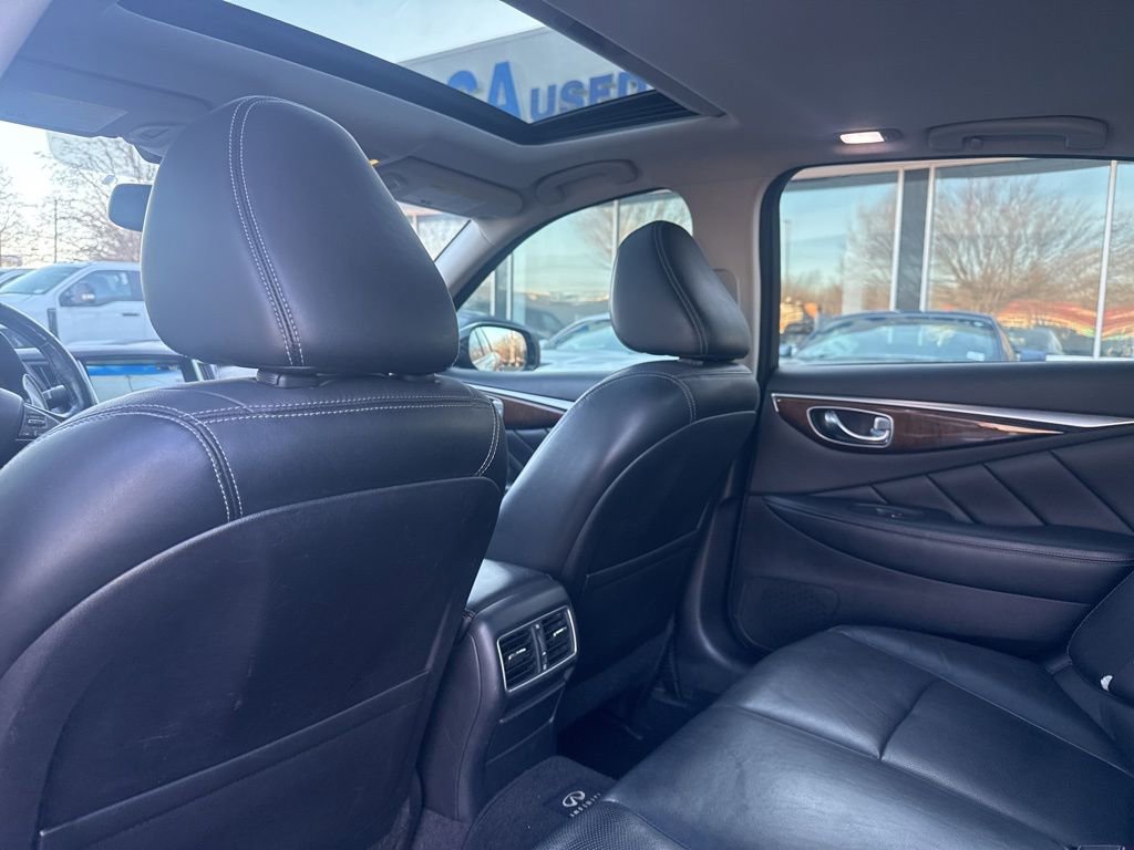 Used 2014 INFINITI Q50 Premium w/ Deluxe Touring Package image 19