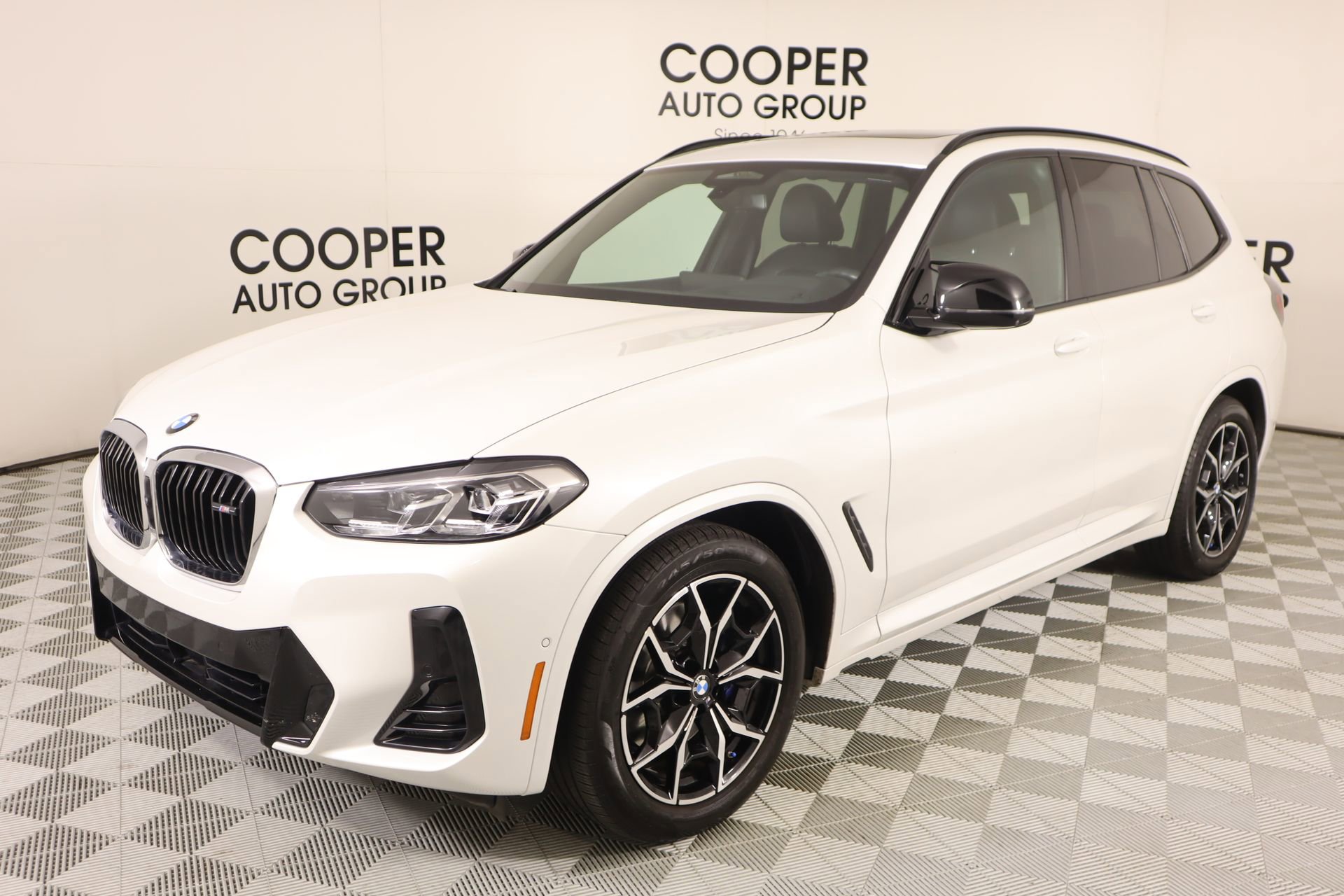Used 2023 BMW X3 M40i image 11