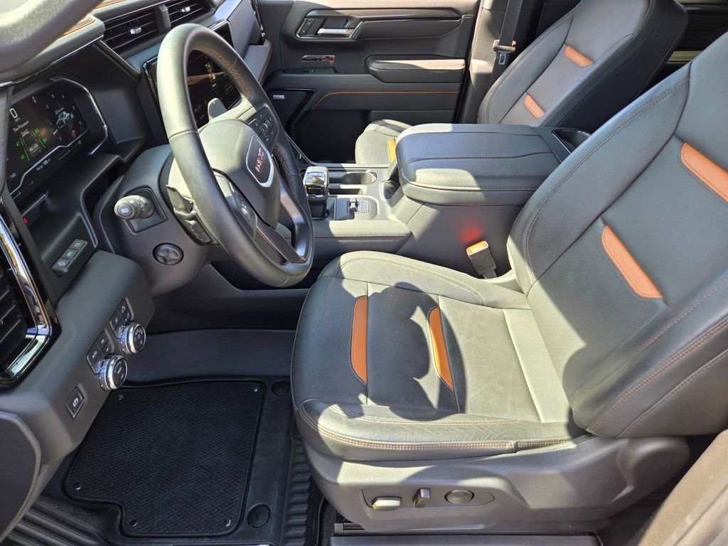 Used 2024 GMC Sierra 1500 AT4 w/ Technology Package AWD/4WD image 10