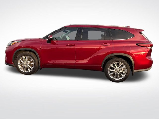 Used 2021 Toyota Highlander Limited AWD/4WD image 2