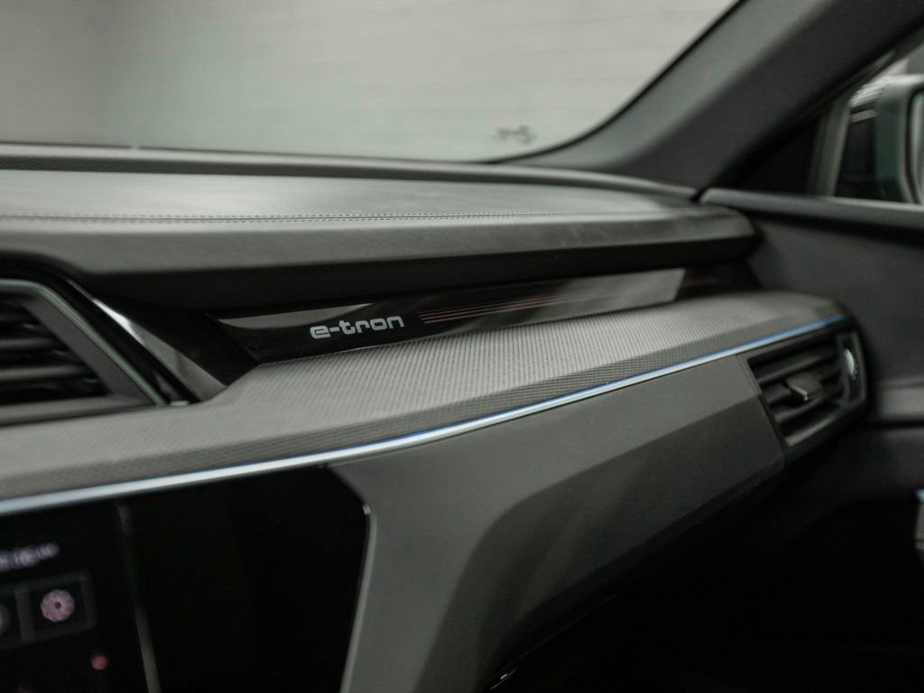 Used 2023 Audi e-tron S Prestige w/ Prestige Package AWD/4WD image 21