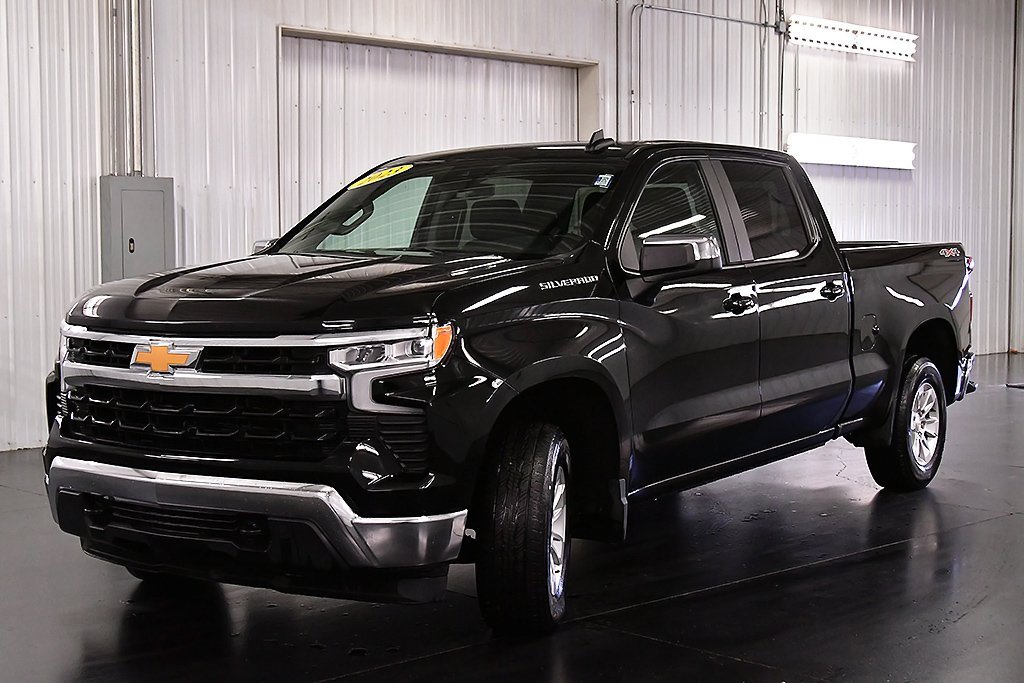 Used 2023 Chevrolet Silverado 1500 LT w/ Protection Package image 3