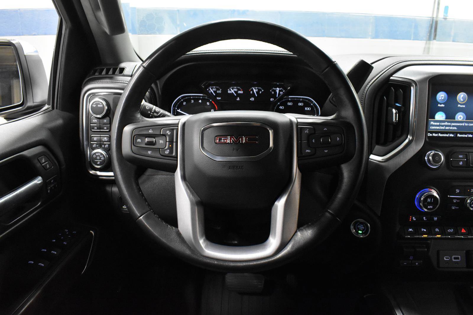 Used 2021 GMC Sierra 1500 SLT w/ SLT Premium Plus Package AWD/4WD image 9