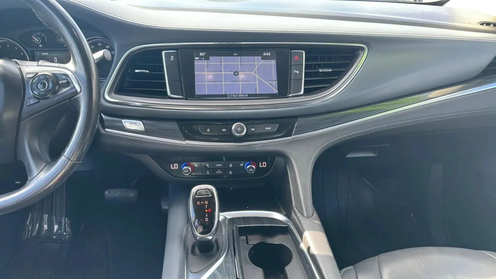 Used 2018 Buick Enclave Essence FWD image 17