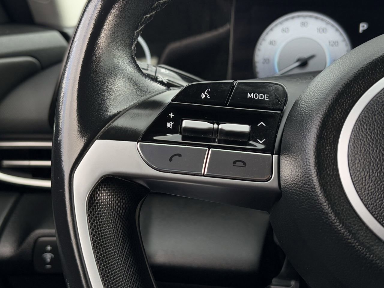 Used 2023 Hyundai Elantra SEL w/ Convenience Package image 16