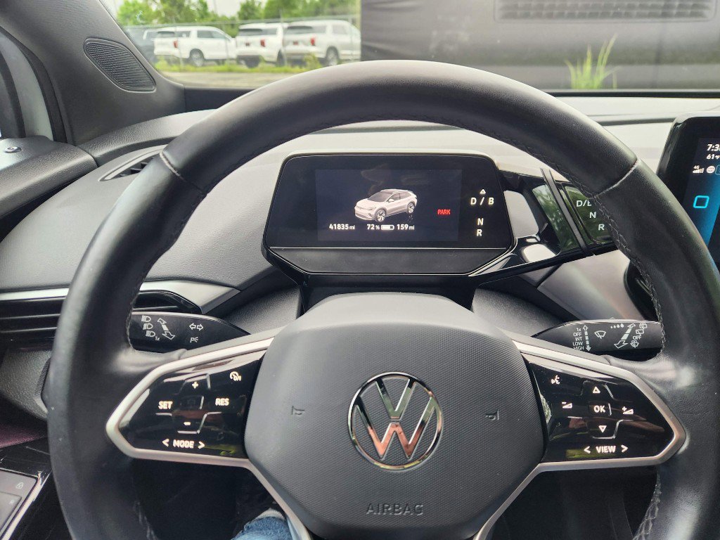 Certified 2021 Volkswagen ID.4 Pro AWD/4WD image 31