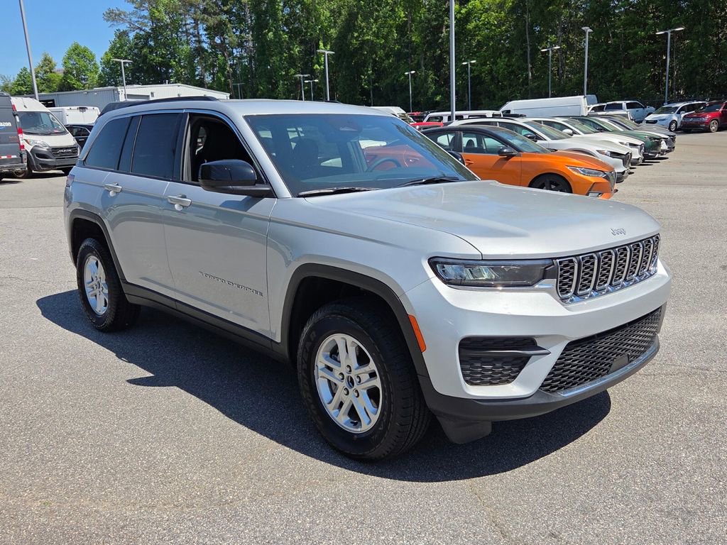 Used 2025 Jeep Grand Cherokee Laredo w/ Luxury Tech Group I