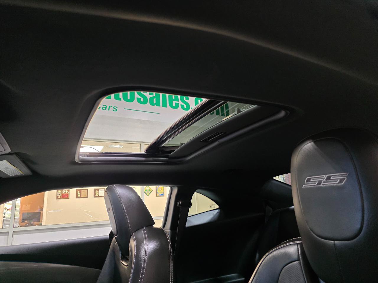 Used 2014 Chevrolet Camaro SS w/ SS Performance Package RWD image 33