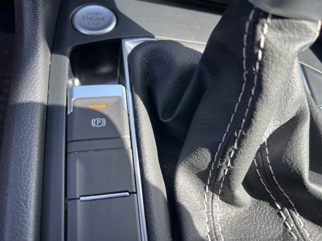 Used 2022 Volkswagen Taos SE w/ Panoramic Sunroof Package image 23