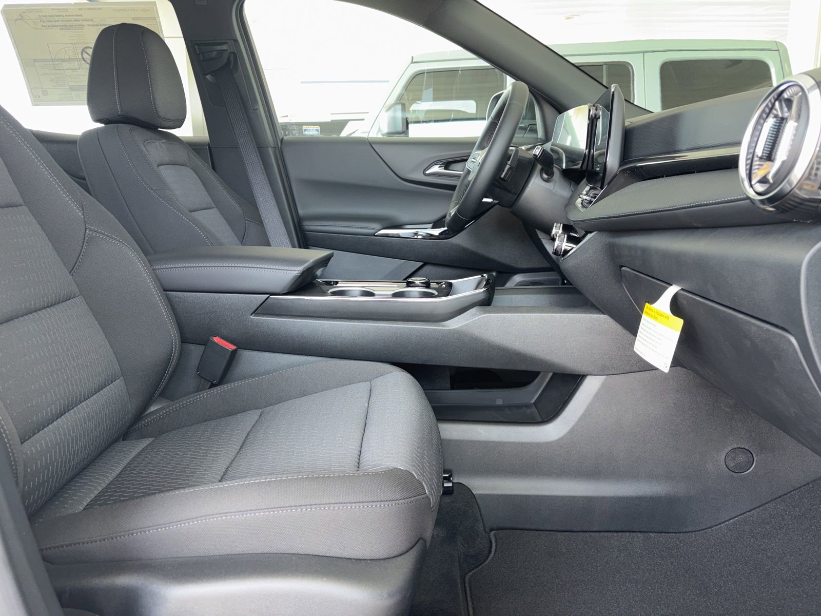 New 2026 Chevrolet Equinox LT w/ Midnight Edition image 17