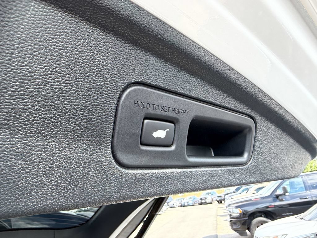 New 2026 Acura MDX SH-AWD image 29