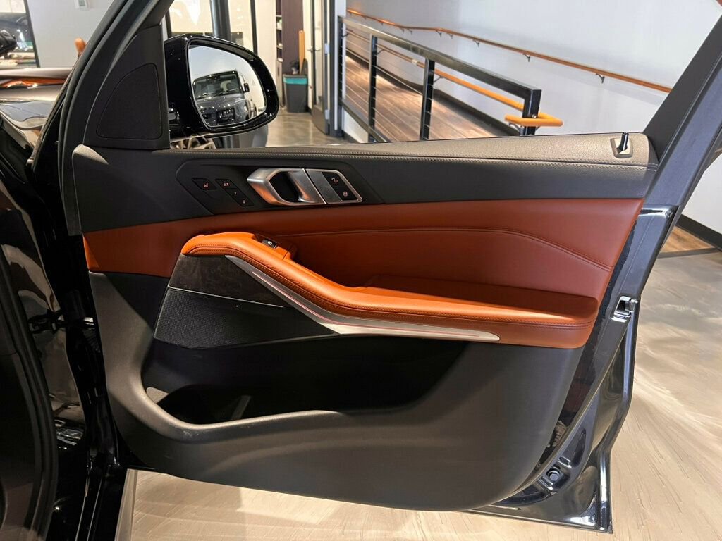 Used 2022 BMW X5 xDrive40i w/ M Sport Package image 31