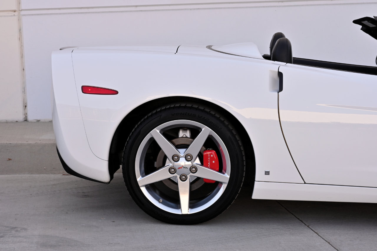 Used 2006 Chevrolet Corvette Convertible w/ Preferred Equipment Group RWD image 51