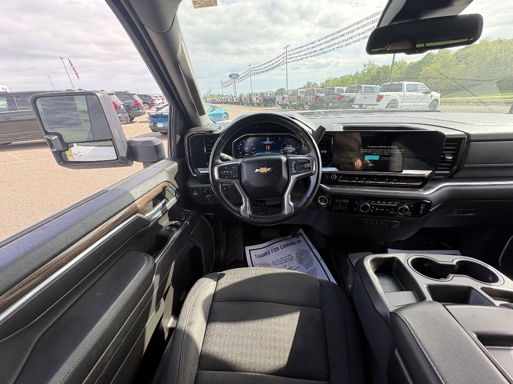 Used 2024 Chevrolet Silverado 3500 LT w/ Convenience Package AWD/4WD image 22