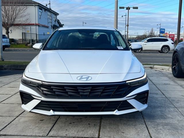 Certified 2025 Hyundai Elantra SEL image 4