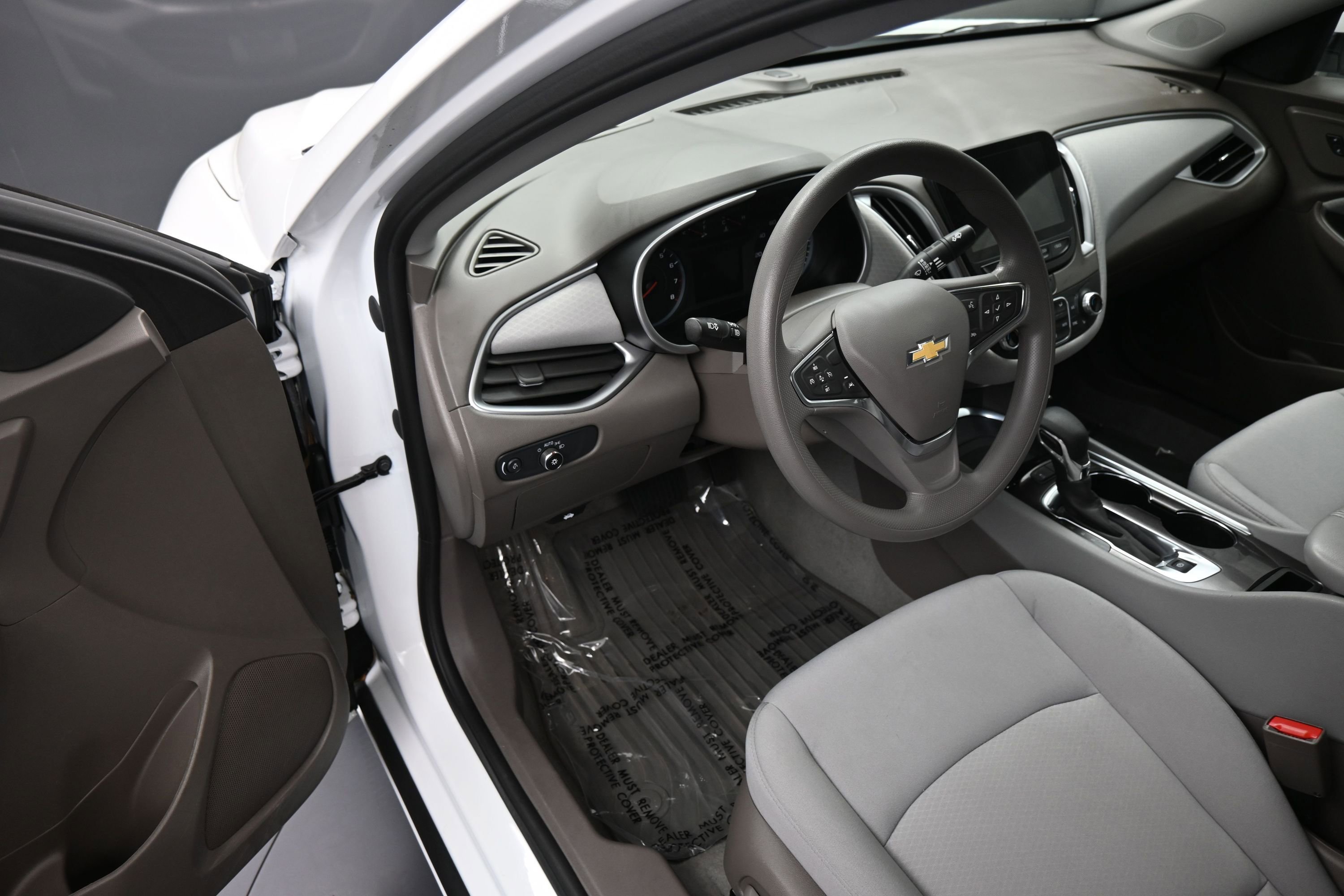 Used 2024 Chevrolet Malibu LT FWD image 12