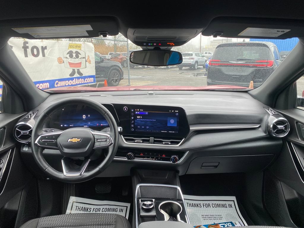 Used 2026 Chevrolet Equinox LT AWD/4WD image 18