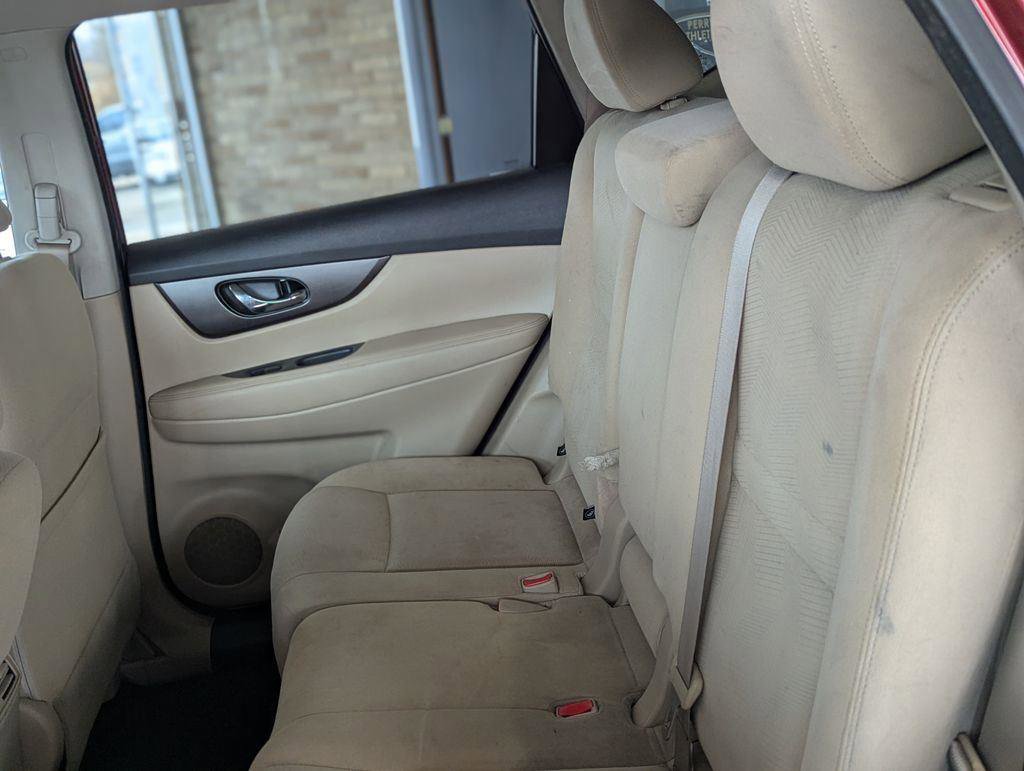 Used 2016 Nissan Rogue SV image 13