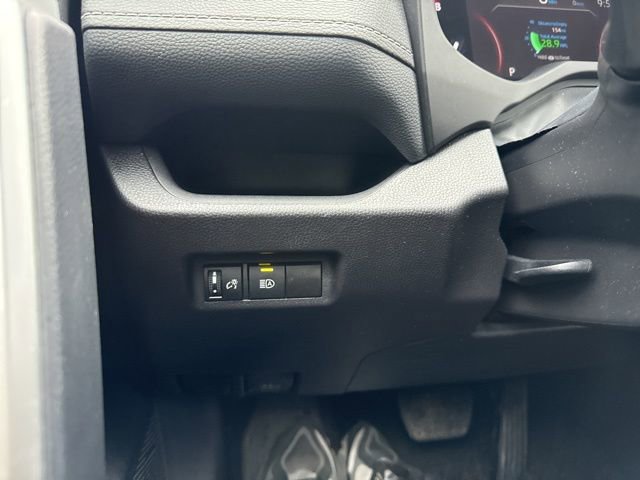 Used 2025 Toyota RAV4 XLE AWD/4WD image 21