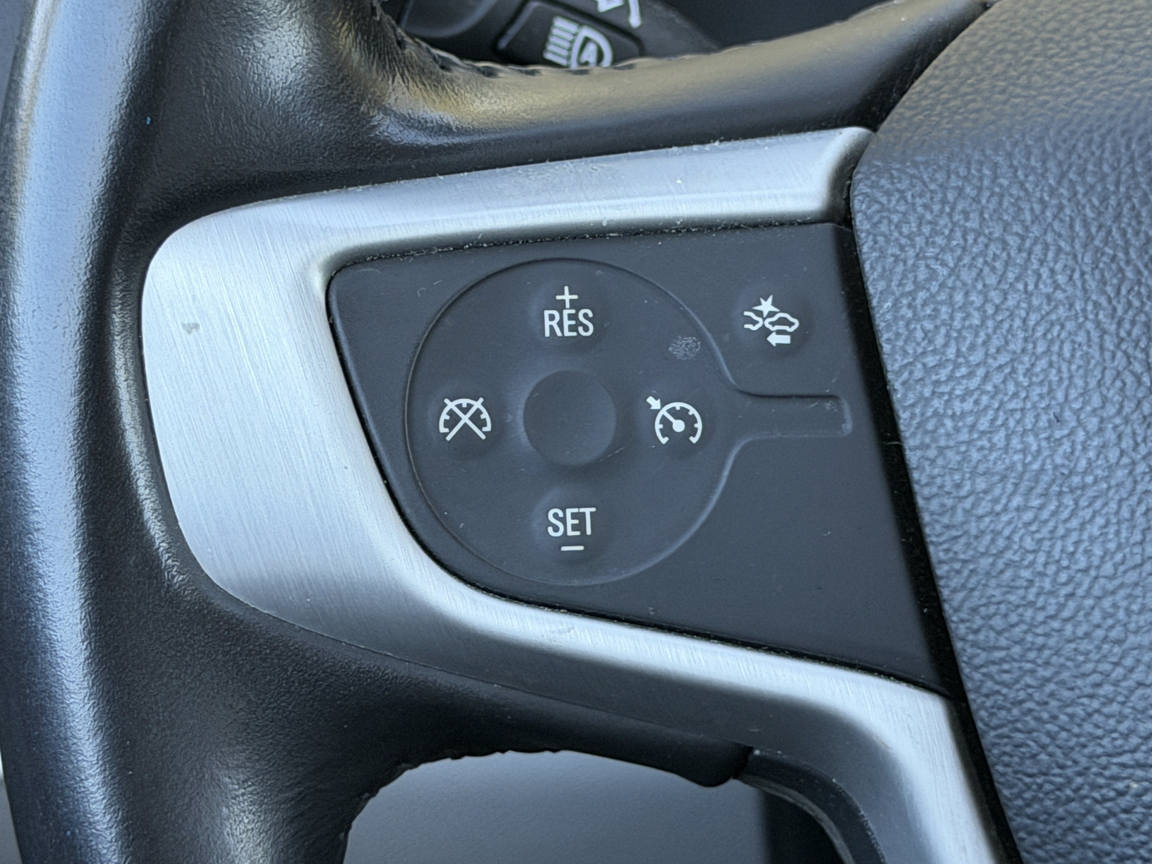 Used 2020 GMC Terrain SLE w/ Driver Convenience Package FWD image 12