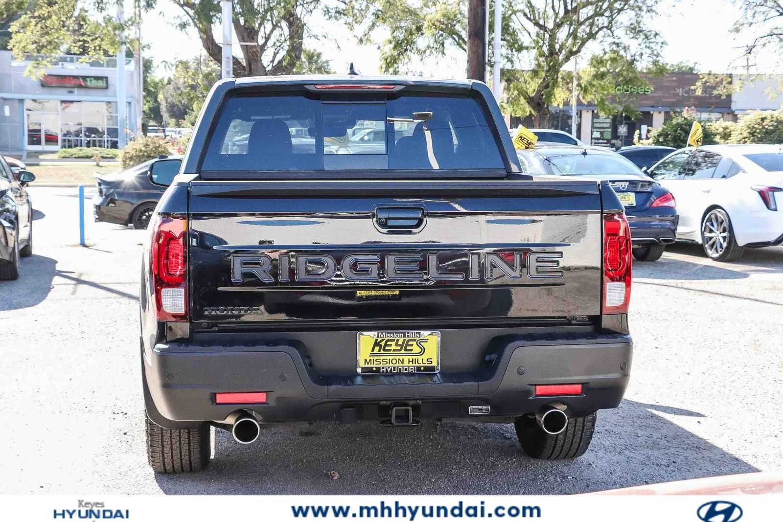 Used 2024 Honda Ridgeline Black Edition image 3