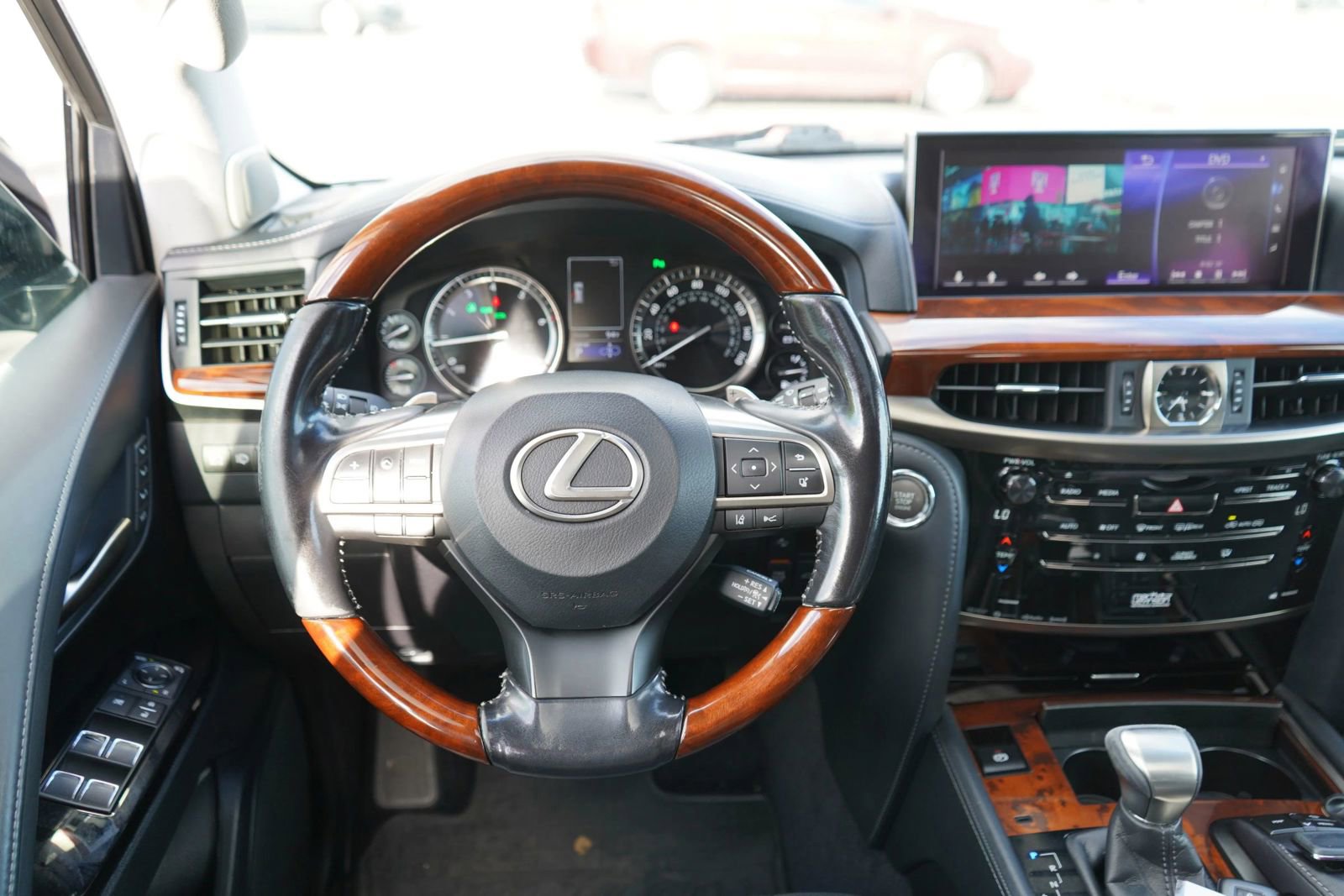 Used 2016 Lexus LX 570 4WD image 18