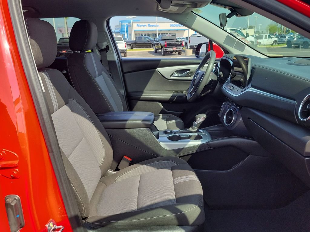 Used 2023 Chevrolet Blazer LT FWD image 26