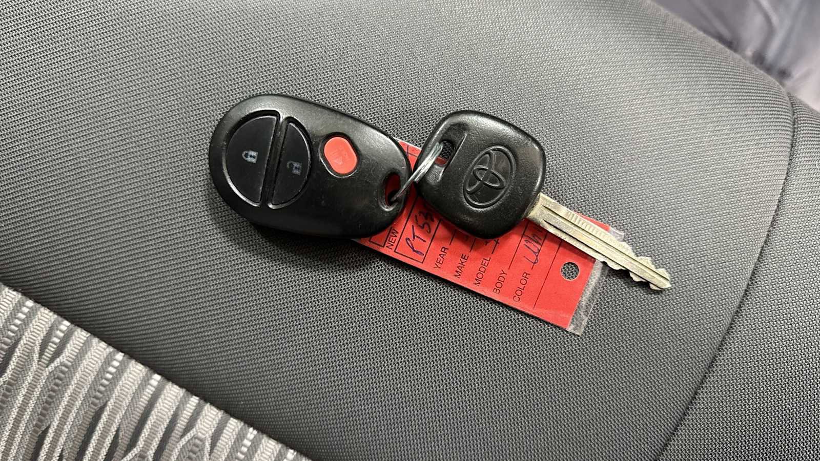 Certified 2016 Toyota Tundra SR5 image 31